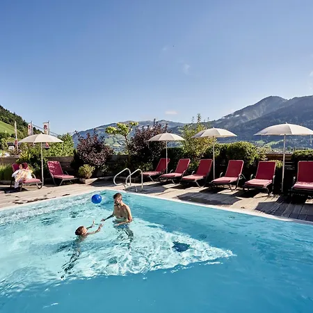 Familotel Amiamo 4* Zell am See