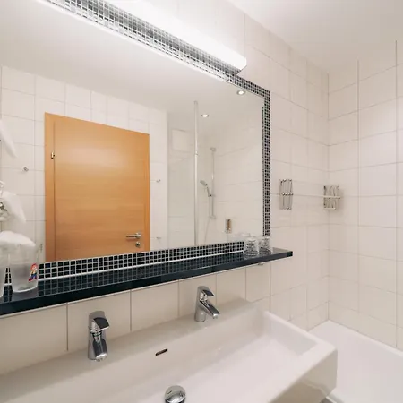 فاميلوتيل أميامو