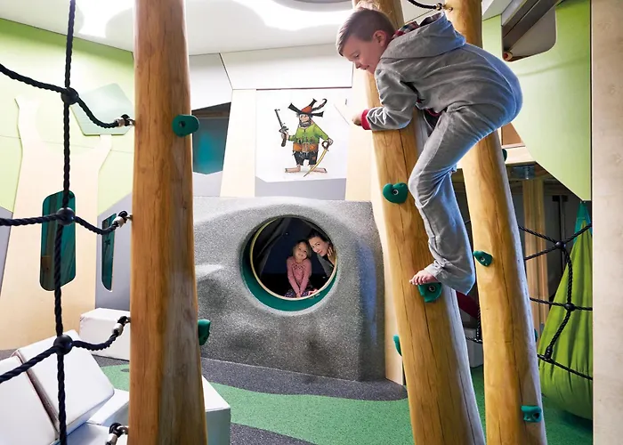 فاميلوتيل أميامو 4*