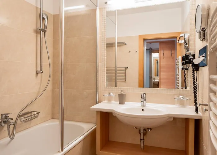 فاميلوتيل أميامو فندق