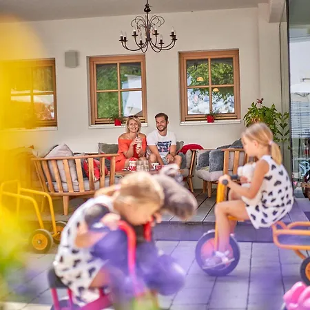 Ξενοδοχείο Familotel Amiamo 4*