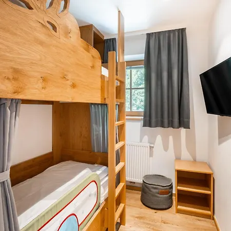 Familotel Amiamo Τσελ αμ Ζέε